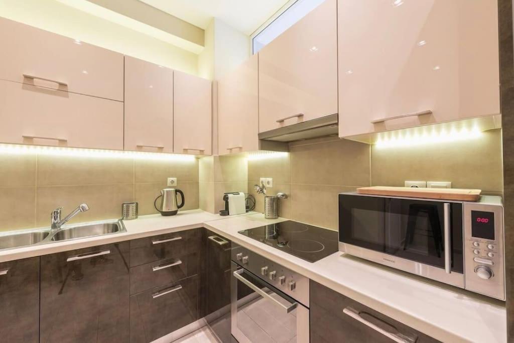 Syntagma H&B Apartment Athens Exterior photo